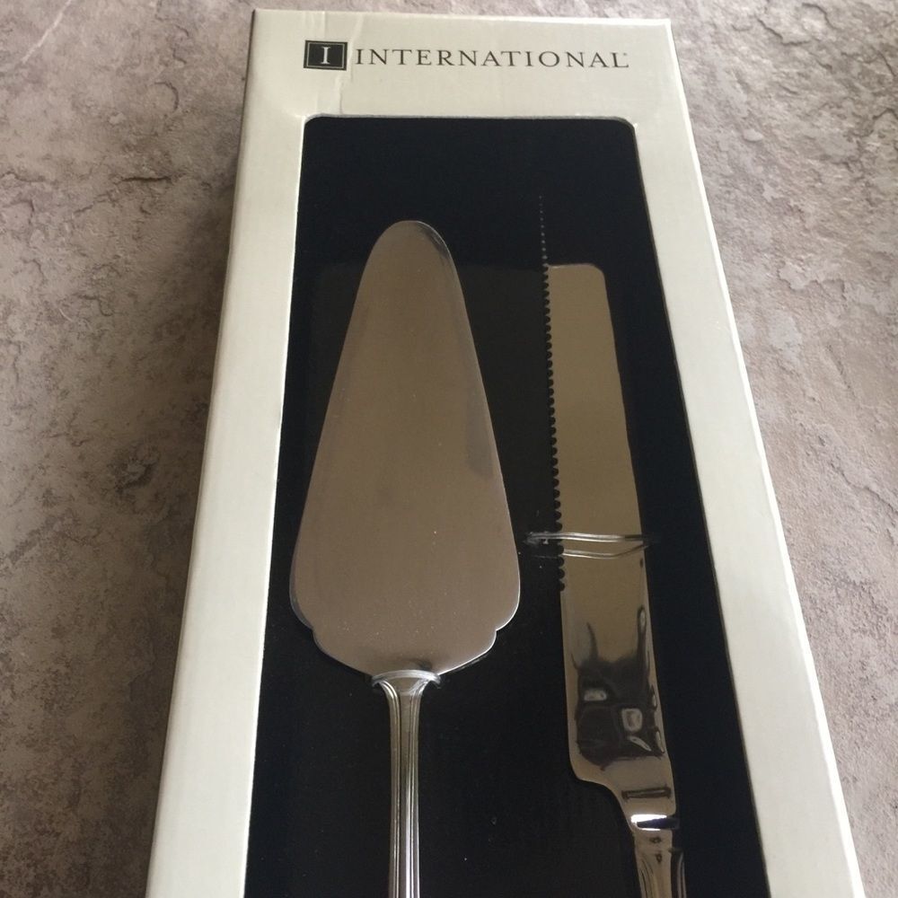 Internacional Two Piece Pastry Set NWB‎
